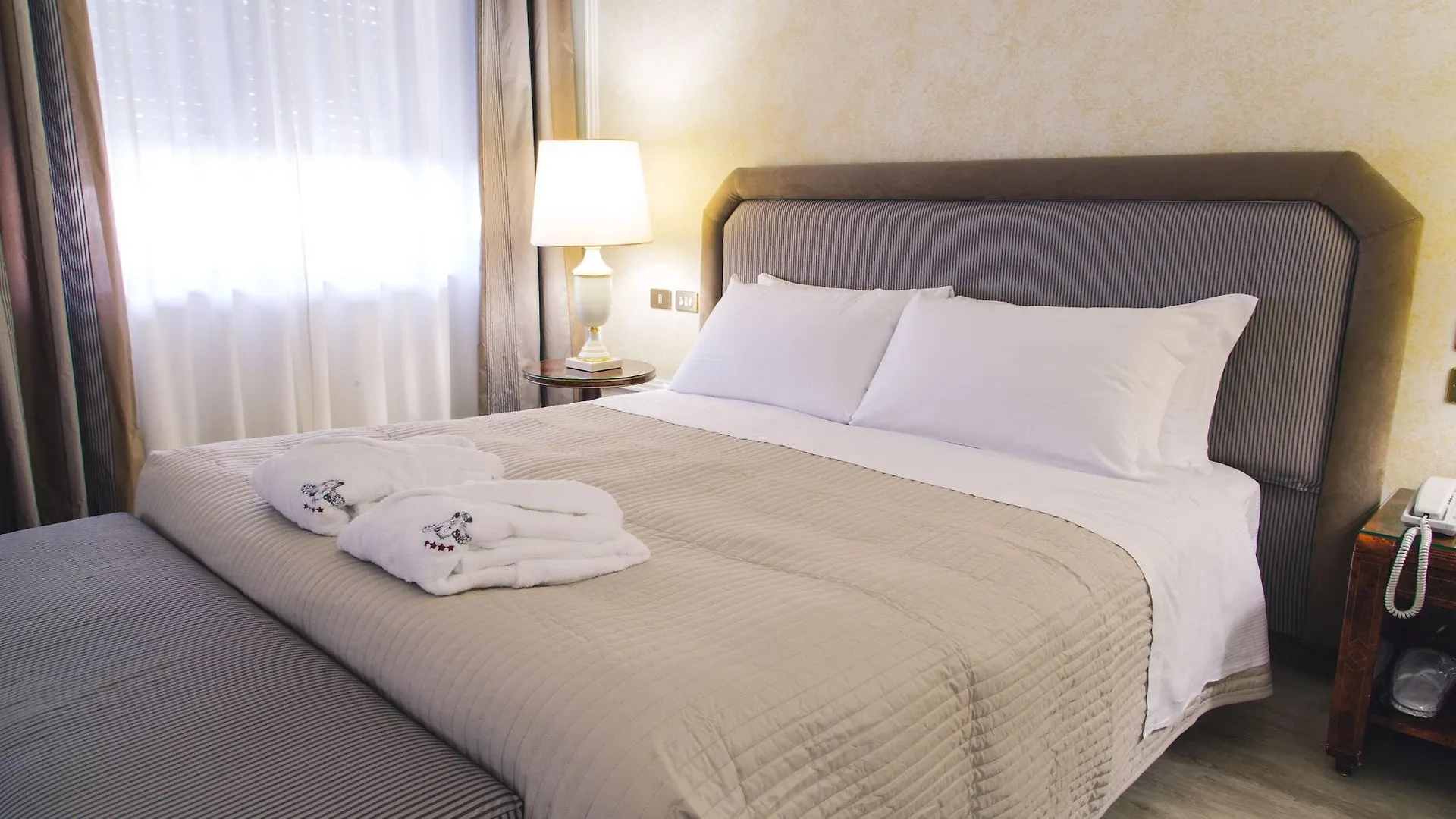 ****  Grand Hotel Excelsior Reggio Calabria Italy